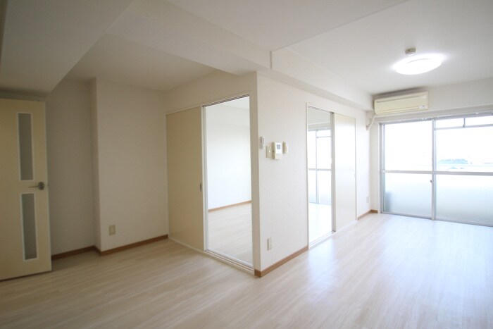 物件内観写真8　(居室)