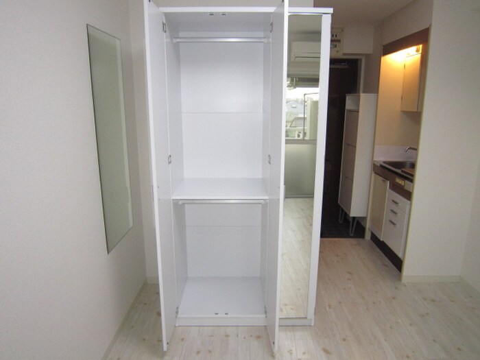 物件内観写真12　(収納)