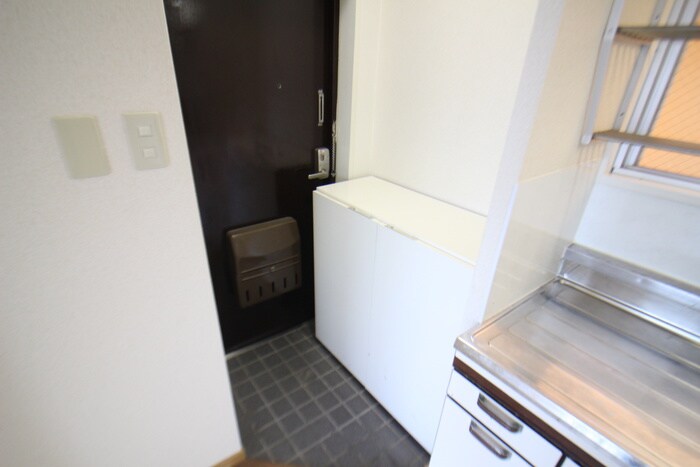 物件内観写真15　(玄関)