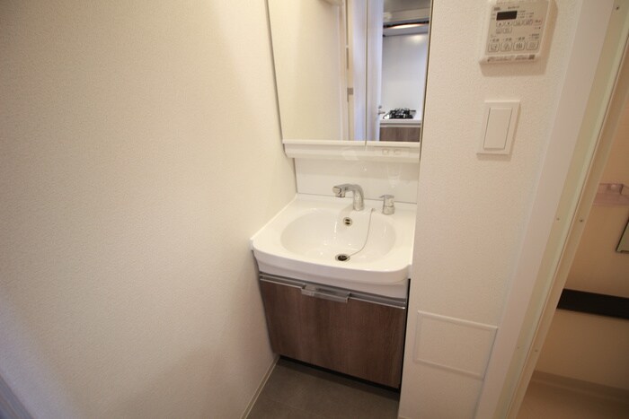 物件内観写真13　(洗面)