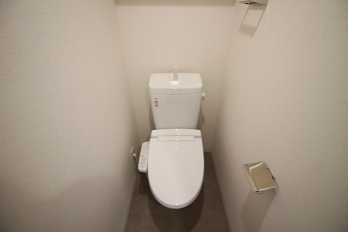 物件内観写真14　(トイレ)