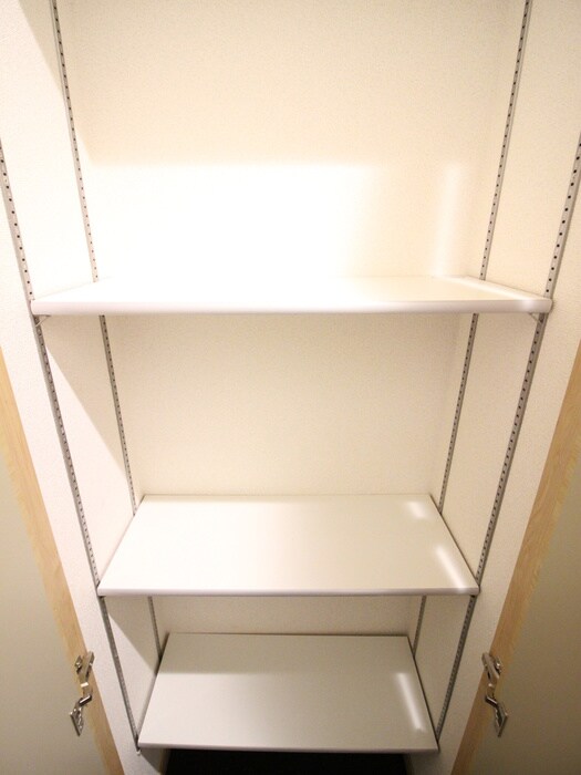 物件内観写真15　(靴箱)