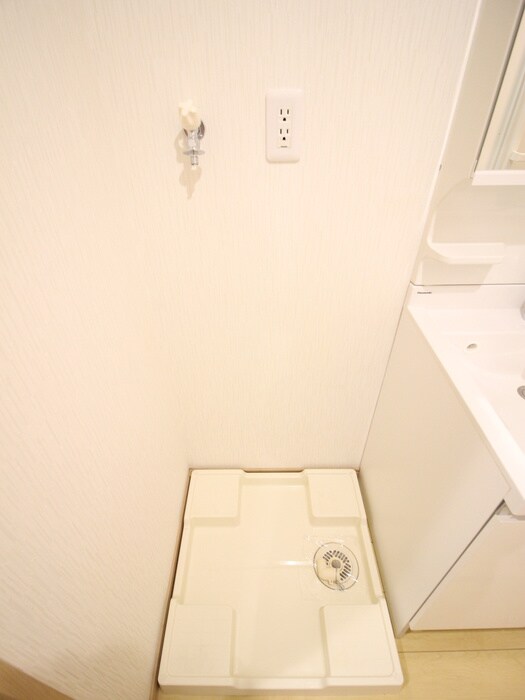 物件内観写真17　(洗濯機置場)