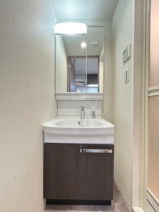 物件内観写真9　(洗面)