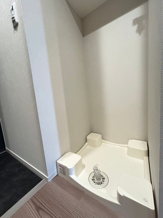 物件内観写真11　(洗濯機置場)