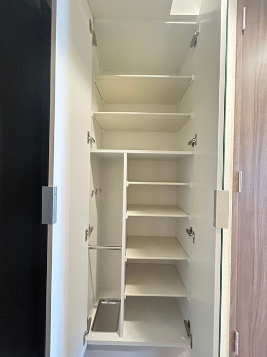 物件内観写真11　(靴箱)