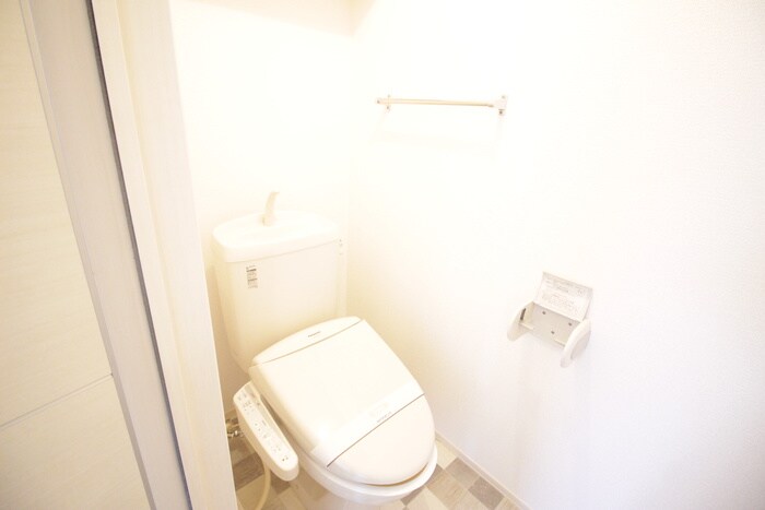 物件内観写真13　(トイレ)