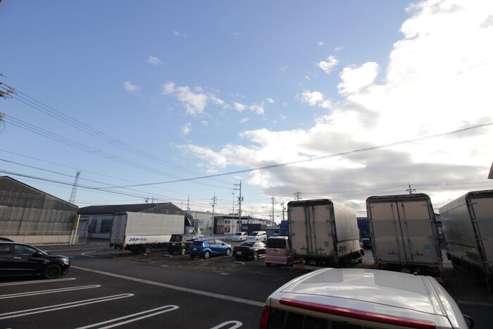 物件内観写真22　(室内からの展望)