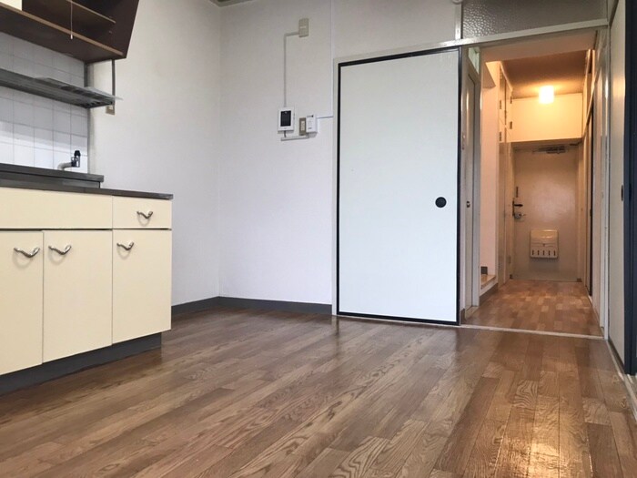 物件内観写真8　(居室)