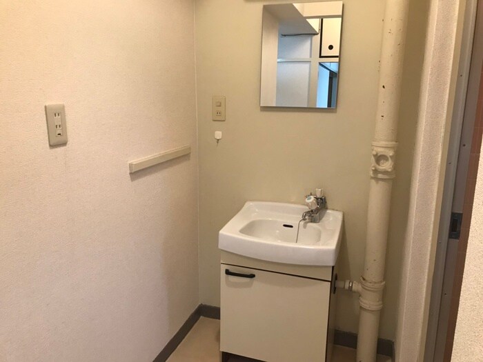 物件内観写真15　(洗面)