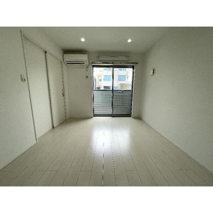 物件内観写真4　(居室)