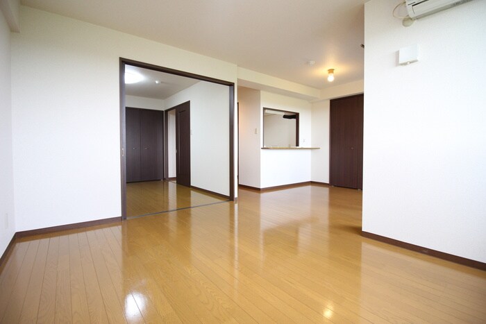 物件内観写真10　(居室)