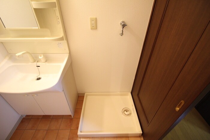 物件内観写真21　(洗濯機置場)