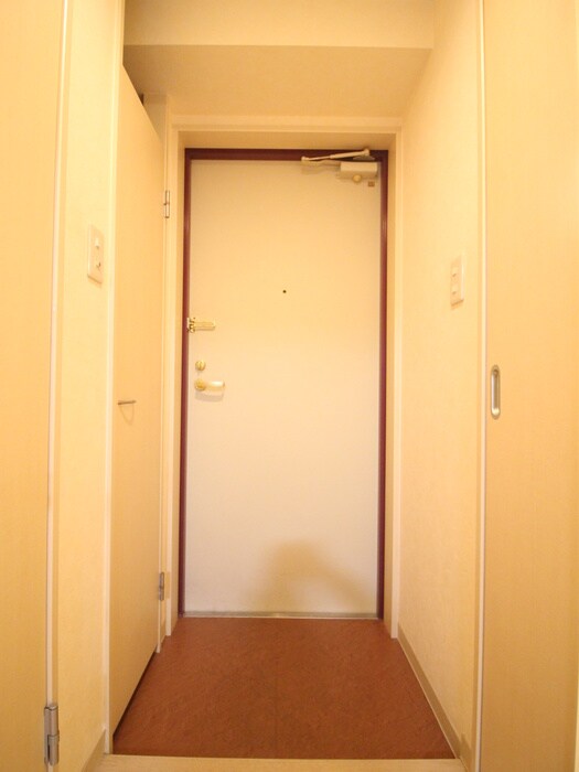 物件内観写真18　(玄関)