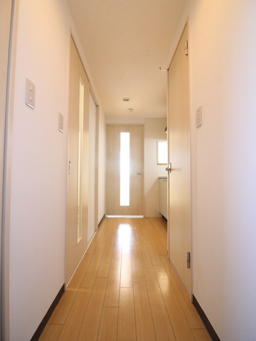 物件内観写真20　(廊下)