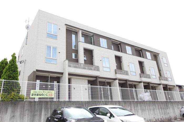 物件外観写真3　(外観写真)