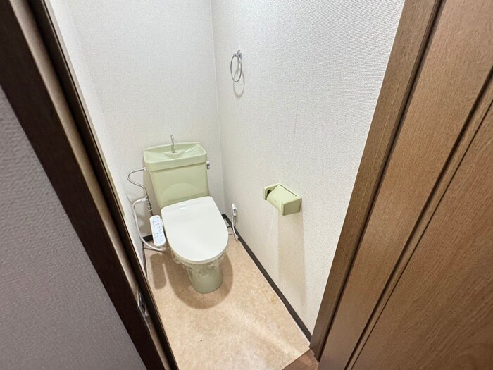 物件内観写真11　(トイレ)