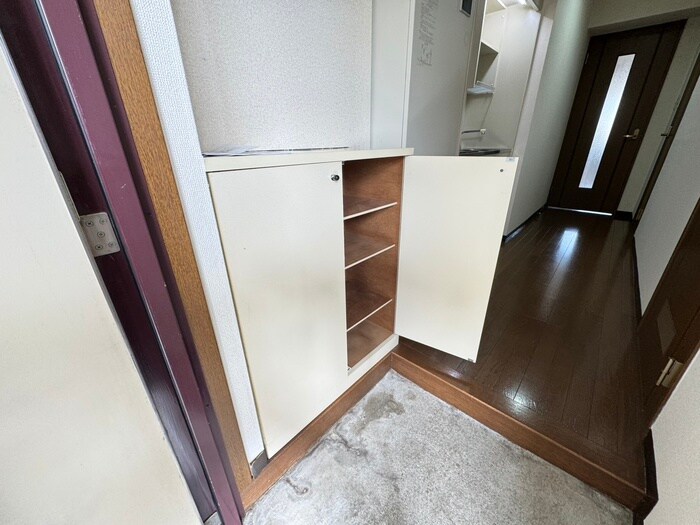 物件内観写真15　(靴箱)