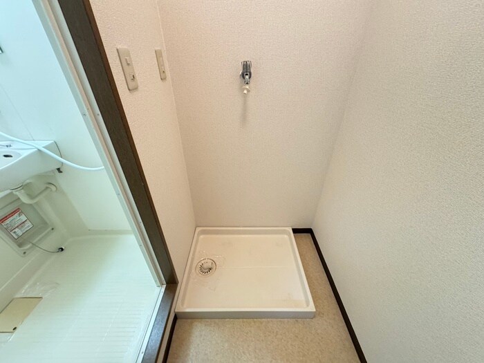 物件内観写真19　(洗濯機置場)