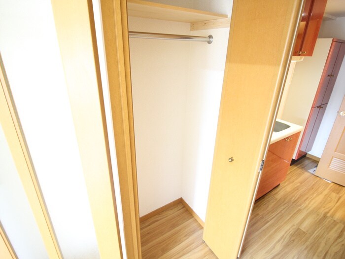 物件内観写真12　(収納)