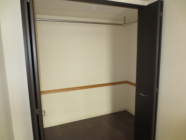 物件内観写真15　(収納)