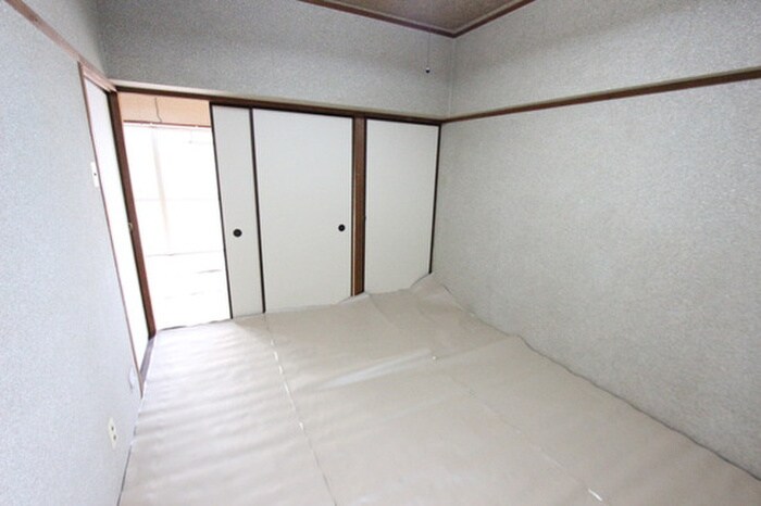 物件内観写真8　(居室)