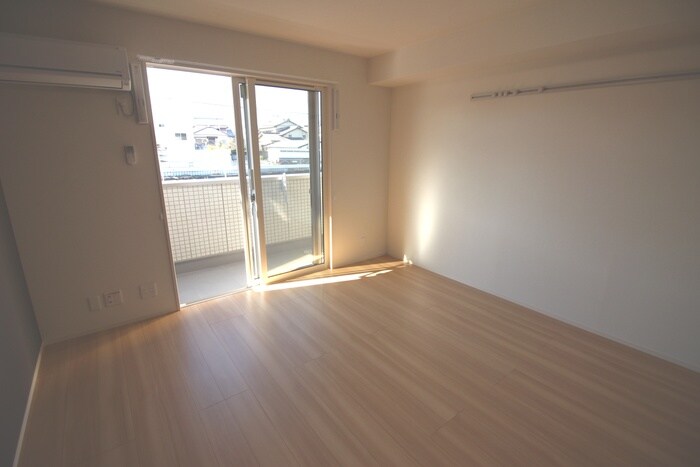 物件内観写真11　(居室)