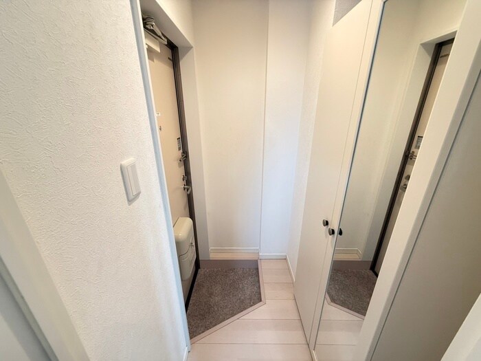 物件内観写真19　(玄関)