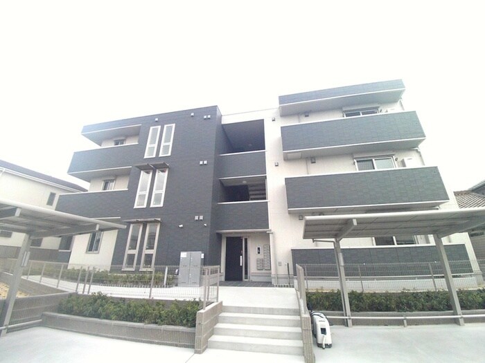 物件外観写真1　(外観写真)