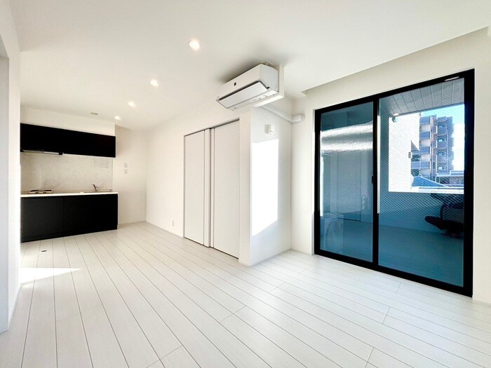 物件内観写真1　(居室)