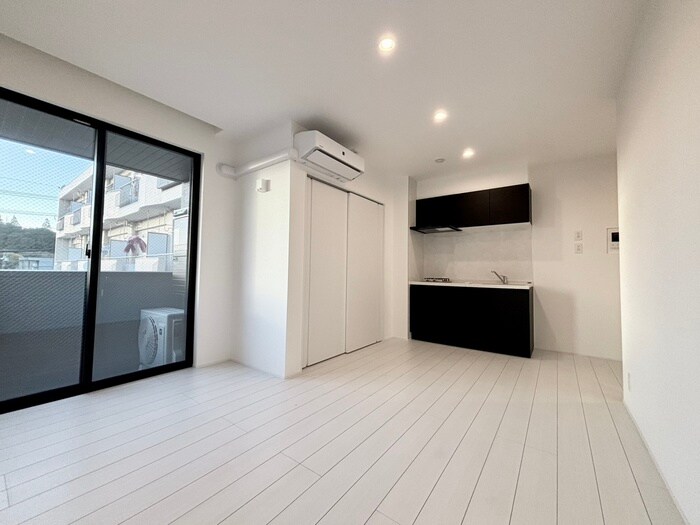 物件内観写真1　(居室)