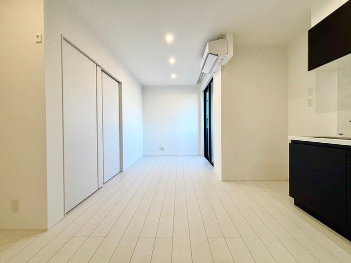 物件内観写真2　(居室)