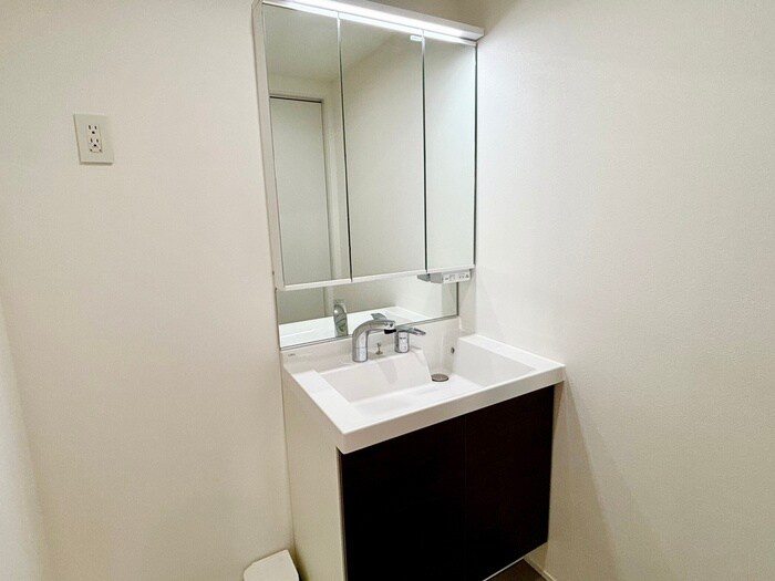 物件内観写真7　(洗面)