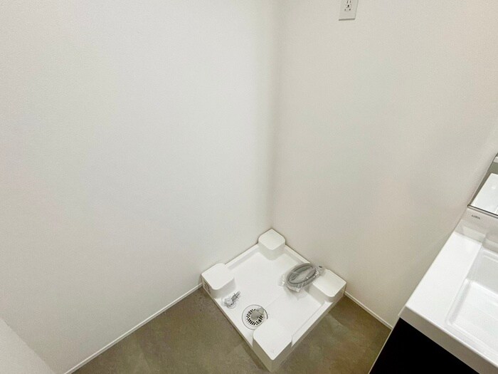 物件内観写真7　(洗濯機置場)