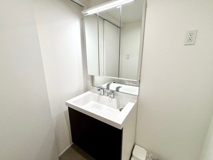 物件内観写真7　(洗面)