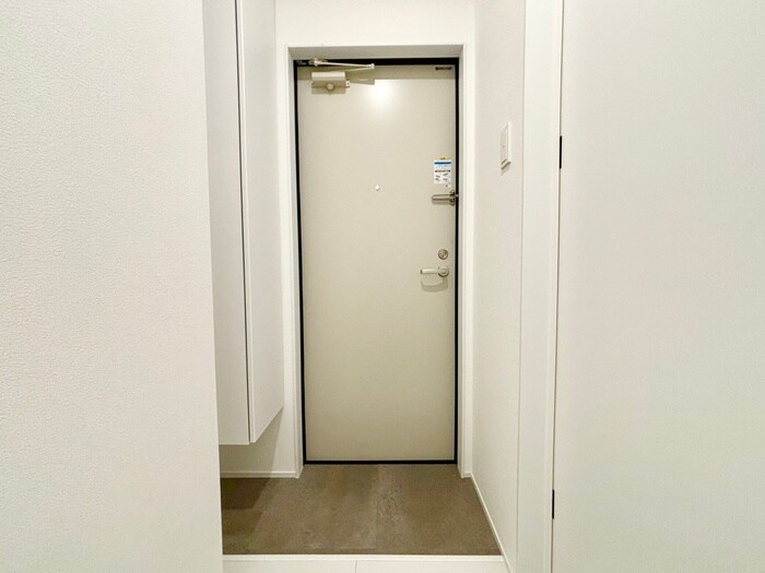 物件内観写真8　(玄関)