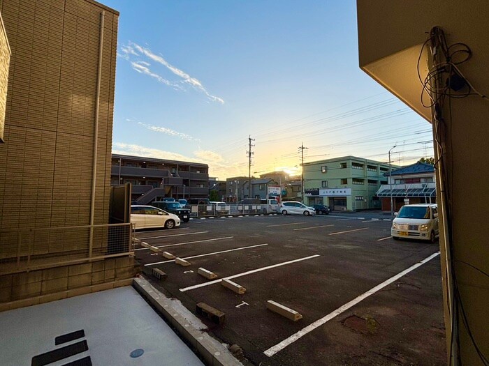 物件内観写真16　(室内からの展望)