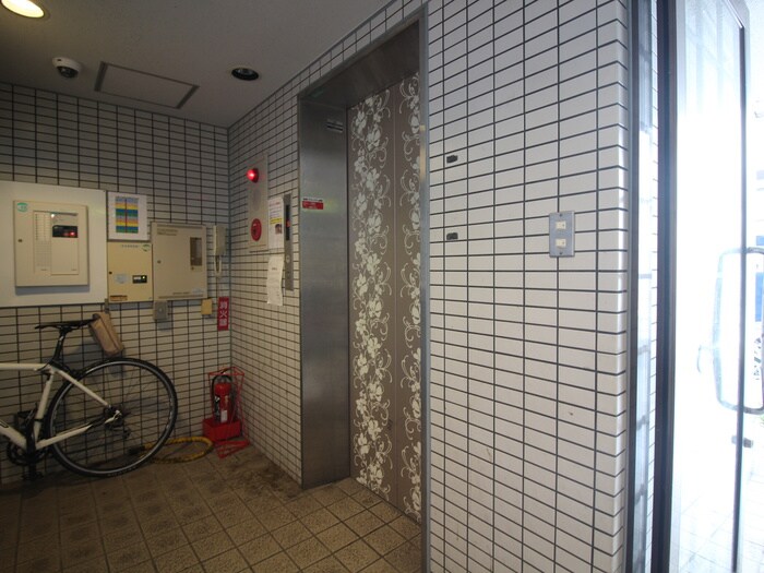 物件外観写真6　(建物設備)