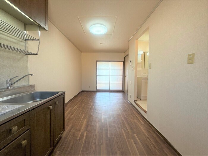 物件内観写真8　(居室)