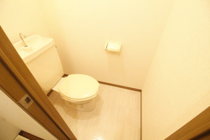 物件内観写真11　(トイレ)