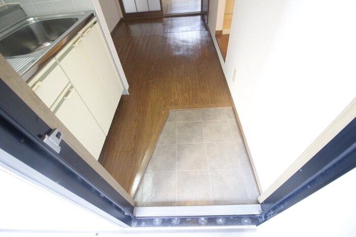 物件内観写真14　(玄関)