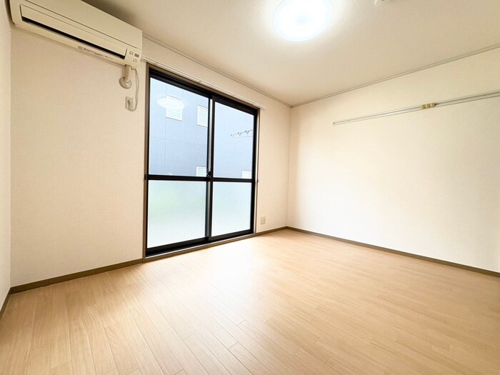 物件内観写真21　(居室)