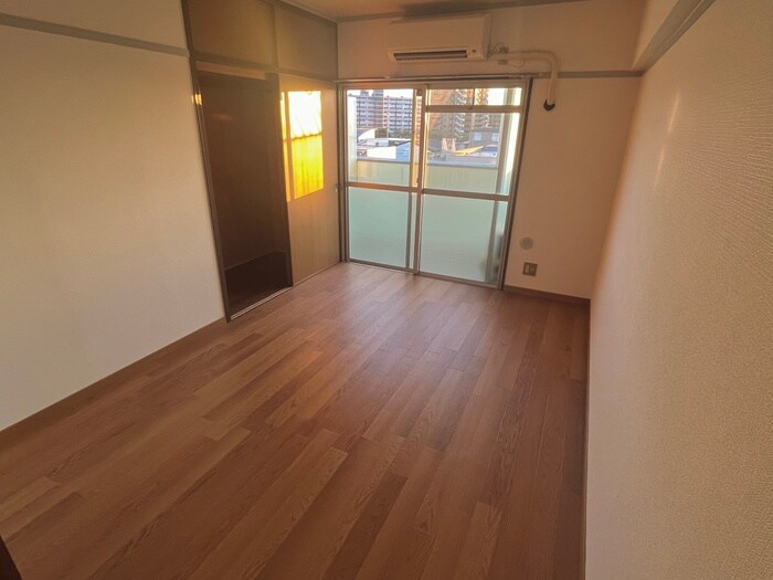 物件内観写真8　(居室)