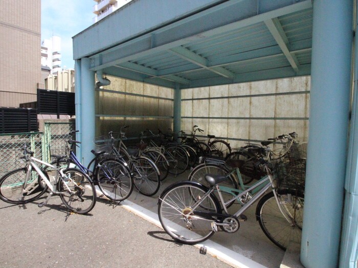 物件外観写真5　(駐輪場)