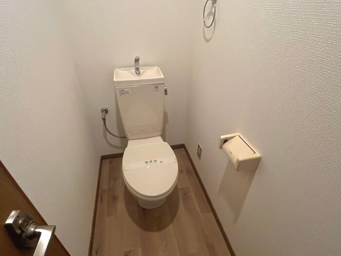 物件内観写真14　(トイレ)