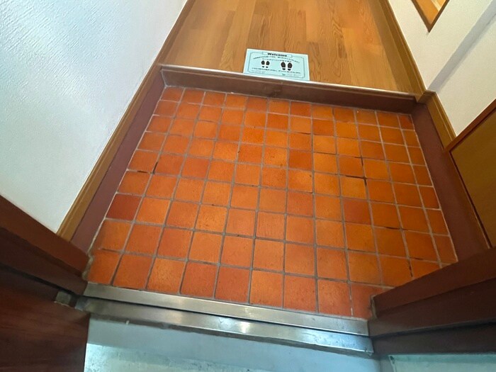 物件内観写真15　(玄関)