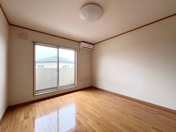 物件内観写真19　(居室)