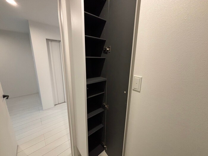 物件内観写真10　(靴箱)