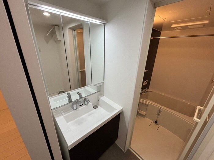 物件内観写真12　(洗面)