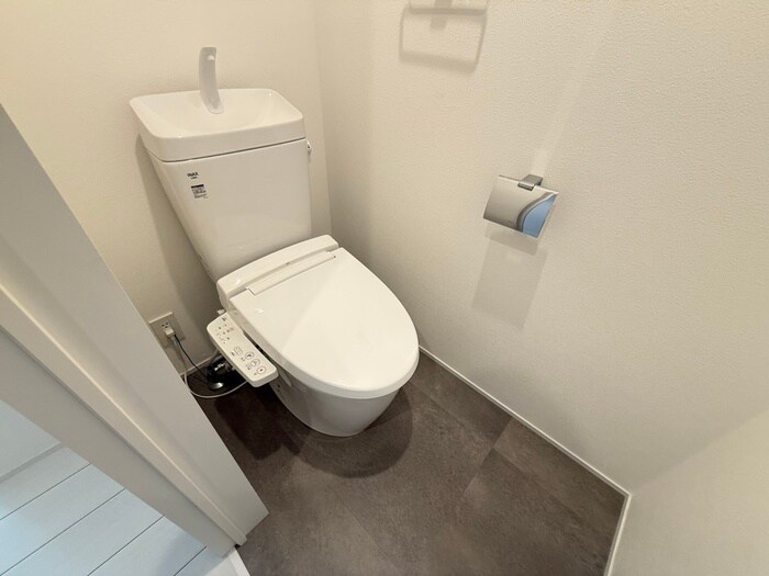 物件内観写真14　(トイレ)